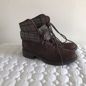 B.o. c. Fall Combat Boots Brown Plaid